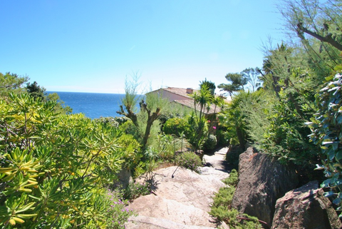 WATERFRONT-PARKS/TROPEZ-5004VM-EN