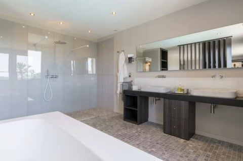 SAINT TROPEZ-VINEYARDS-3884090-EN-CLIENT