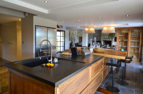 SAINT TROPEZ-VINEYARDS-3885374VS-EN