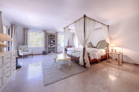 Villa in the Parks of St Tropez - 170818VSLM-EN