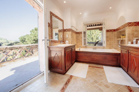 Villa in the Parks of St Tropez - 170818VSLM-EN