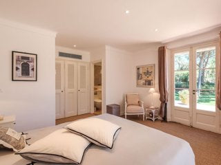 Parks St Tropez 2122924-EN-CLIENT
