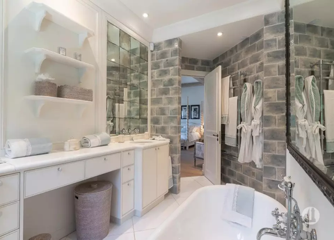 ST TROPEZ CANNOUBIERS-5036VA-EN